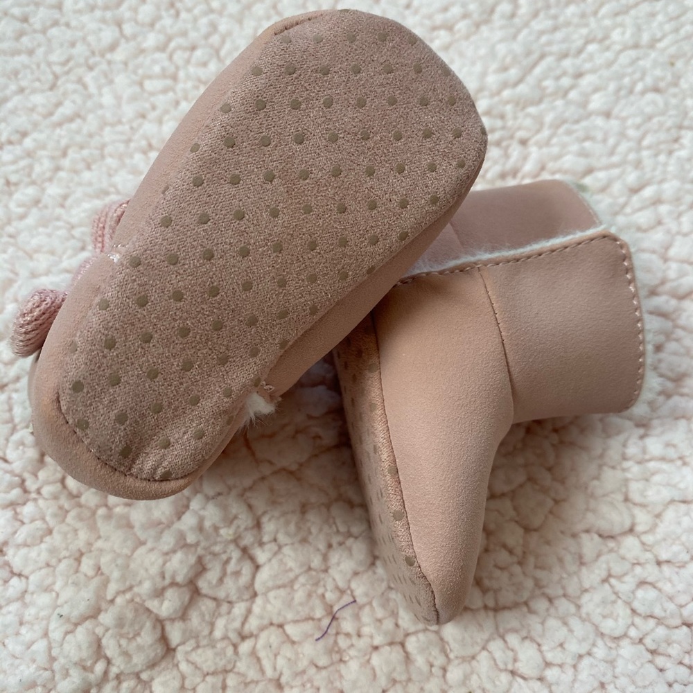 Shoes - Picture 4 of 4